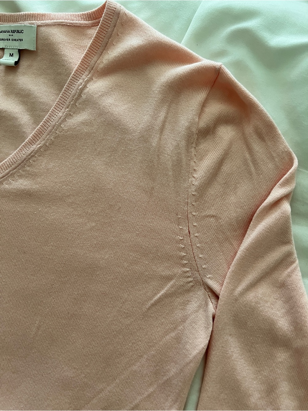 Banana Republic Forever V-Neck Sweater - size M - Picture 5 of 6